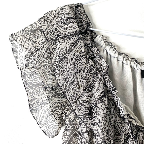 WHBM Silk Metallic Short Sleeve Paisley Ruffle Blouse - Picture 4 of 9